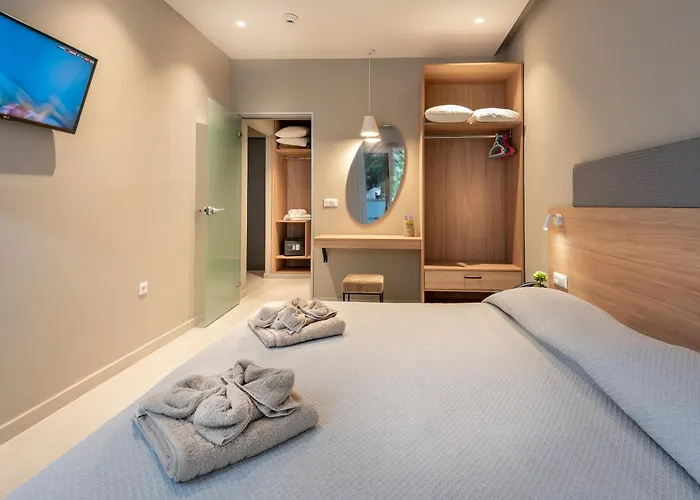 Sunday 3* יאליסוס