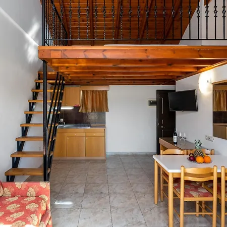 Ξενοδοχείο με διαμερίσματα Sunday 3*