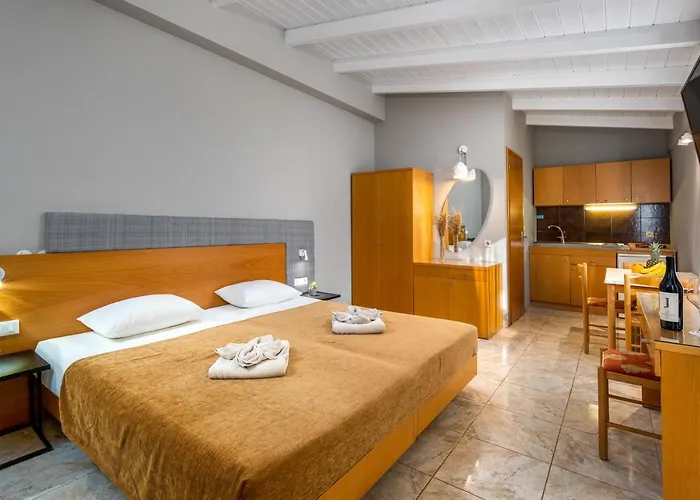 Sunday Aparthotel 3*